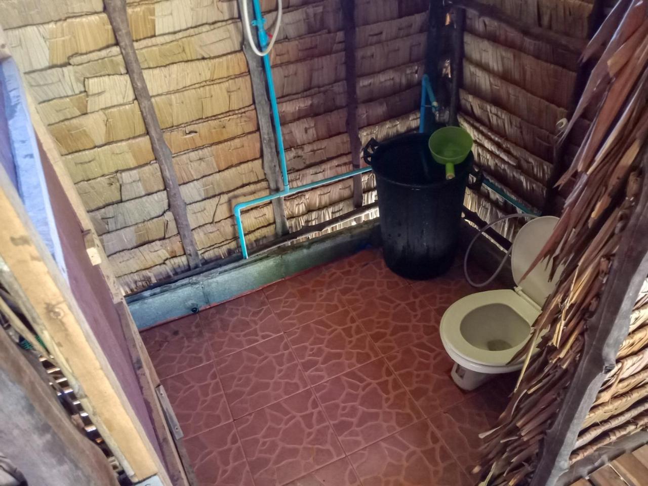 Mr. Chuoi Bar And Hut Hotel Ko Phra Thong Buitenkant foto