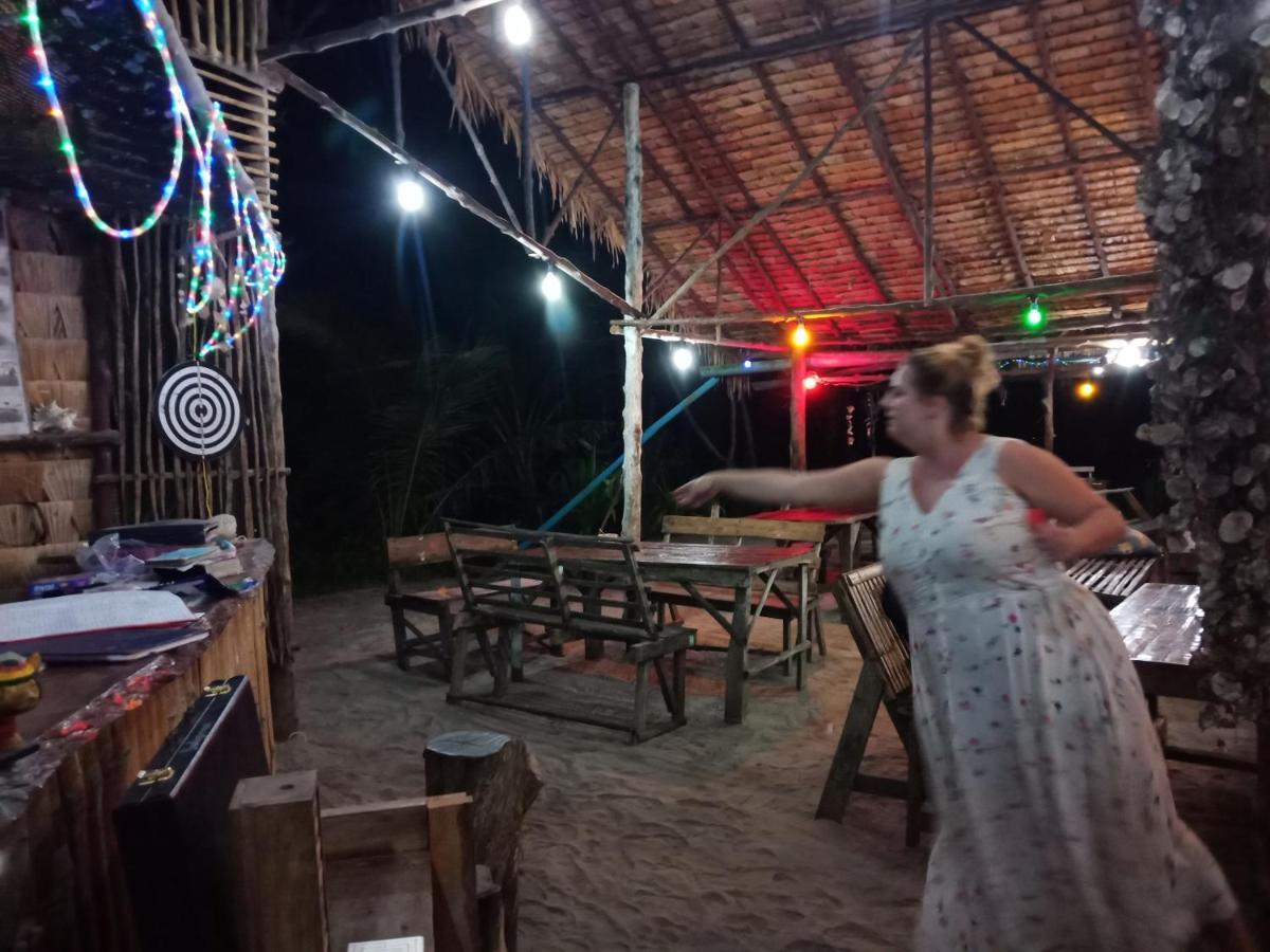 Mr. Chuoi Bar And Hut Hotel Ko Phra Thong Buitenkant foto