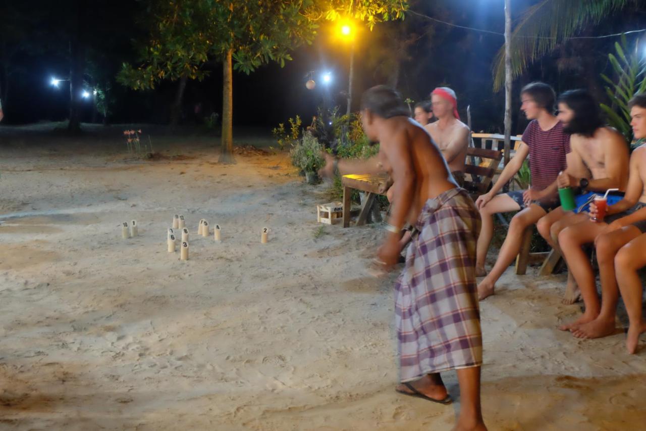 Mr. Chuoi Bar And Hut Hotel Ko Phra Thong Buitenkant foto